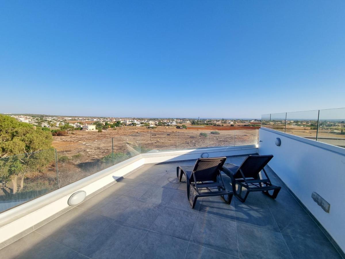 Lucky Strike Apartment Paralimni Exterior foto